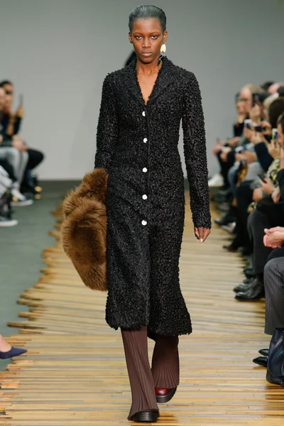 Look 32